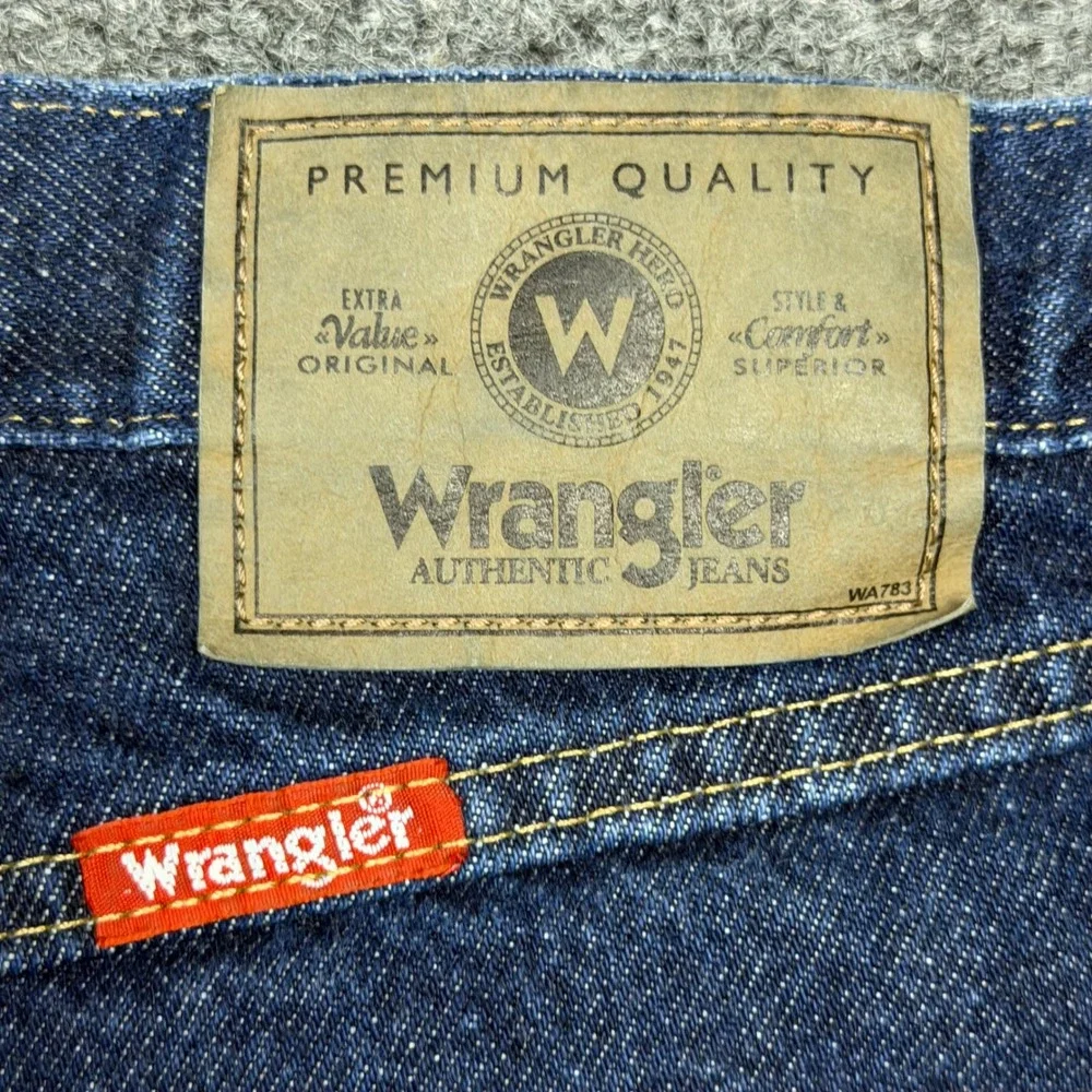 Wrangler Authentic Jeans Mens 38x30 Regular Fit Dark Wash Denim 96501MR